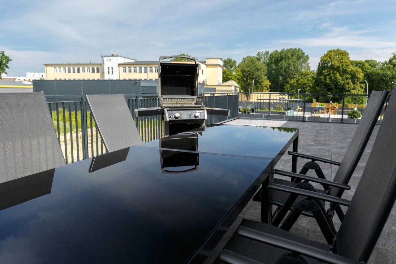 Monteurzimmer Berlin Pankow Mit Dachterrasse - Nur 10 Min. Von Der A10 - 3 Zimmer/ 7 Betten Exteriér fotografie